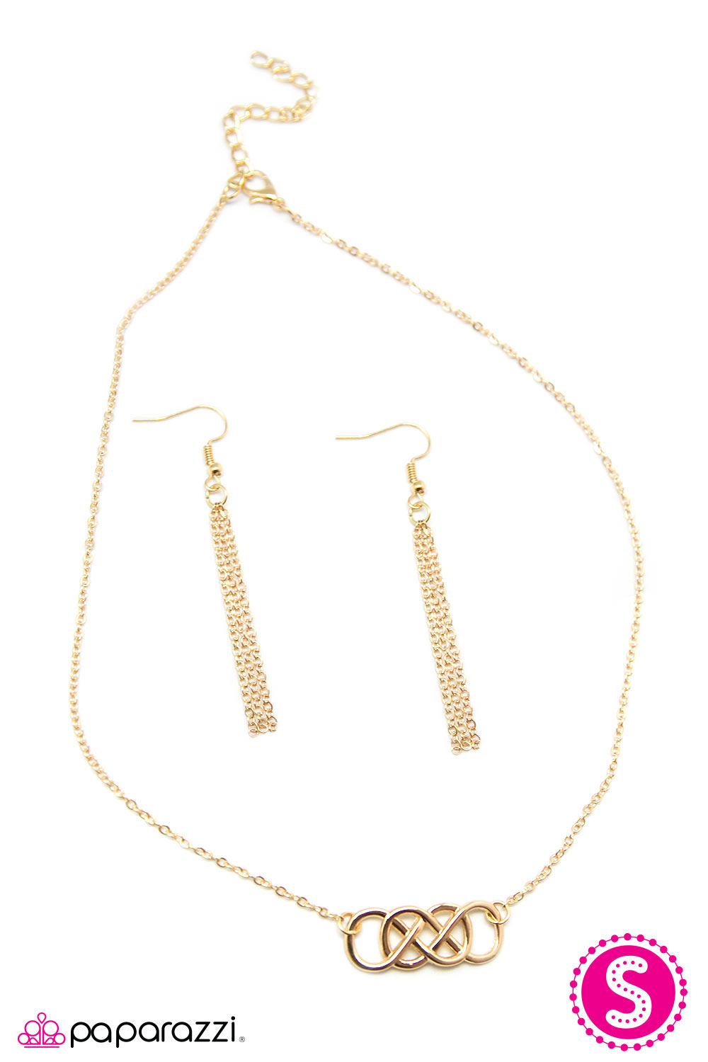 Paparazzi ♥ Timeless Treasure - Gold ♥ Necklace