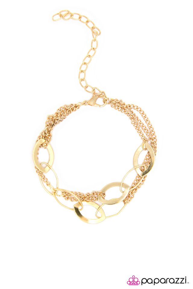 Paparazzi ♥ Without A Trace - Gold ♥ Bracelet