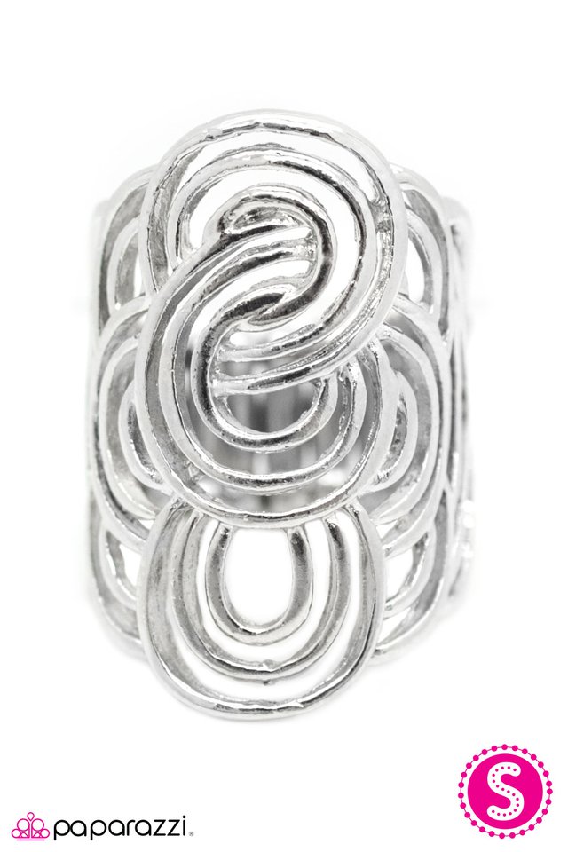 Paparazzi ♥ Head in the Clouds - Silver ♥ Ring