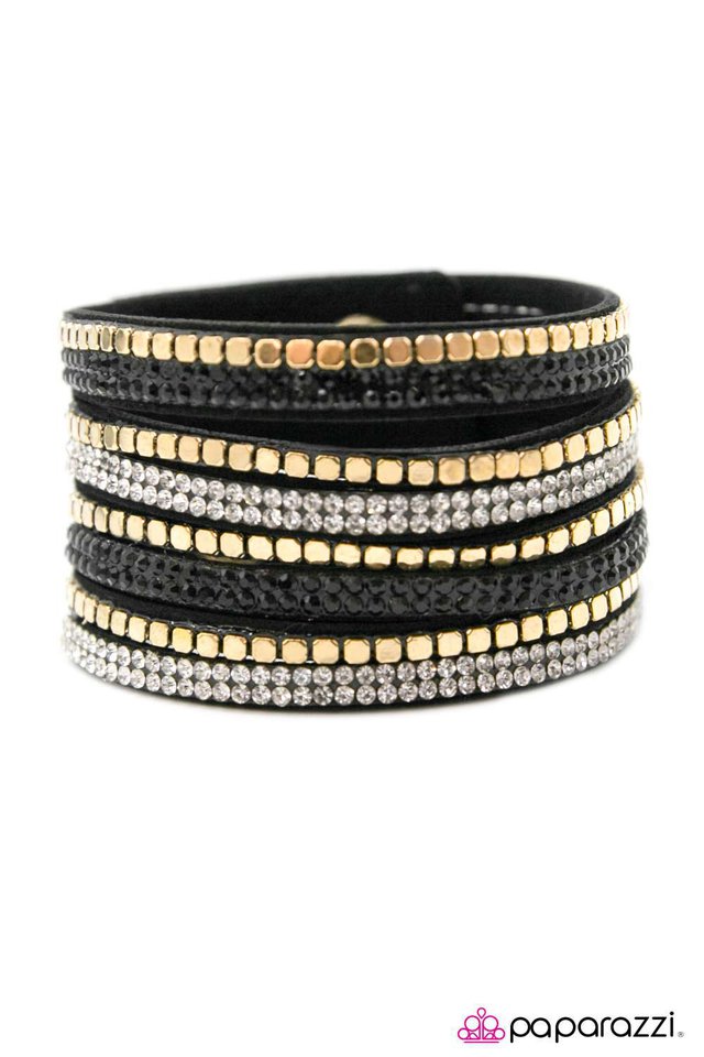 Paparazzi ♥ Fight Night - Black ♥ Bracelet