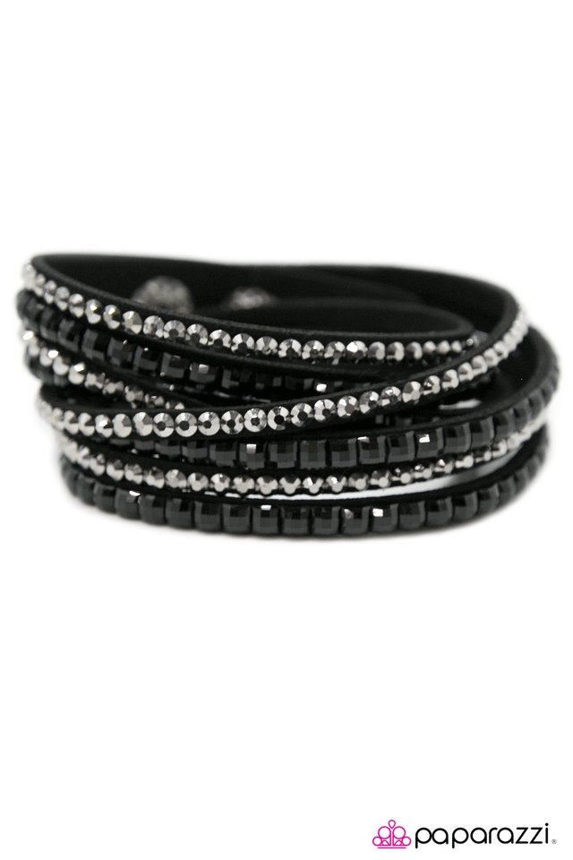 Paparazzi ♥ Girl Squad - Black ♥ Bracelet
