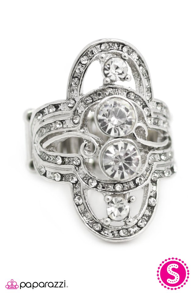 Paparazzi ♥ The Lush Life - White ♥ Ring