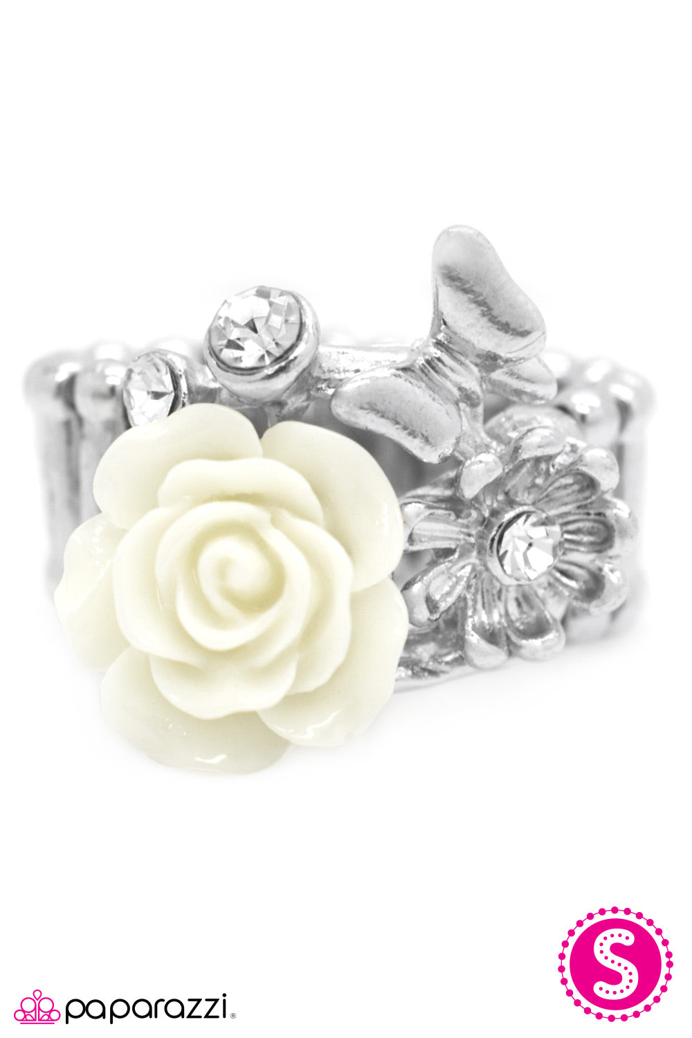 Paparazzi ♥ Meet Me In The Meadow - White ♥ Ring