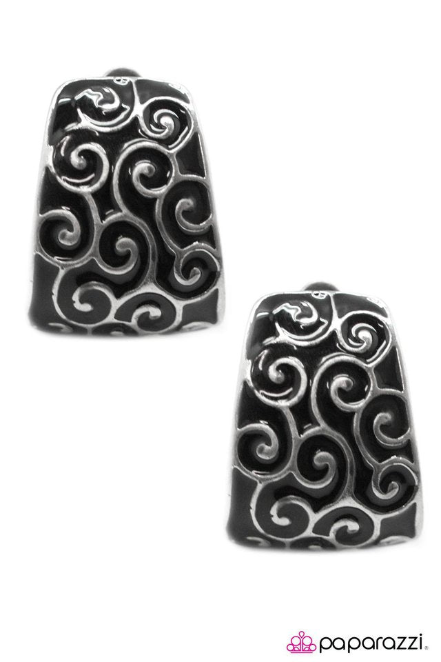 Paparazzi ♥ Vine All Vine - Black ♥ Clip-On