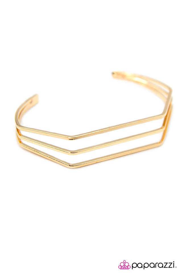 Paparazzi ♥ Geometrically Speaking - Gold ♥ Bracelet