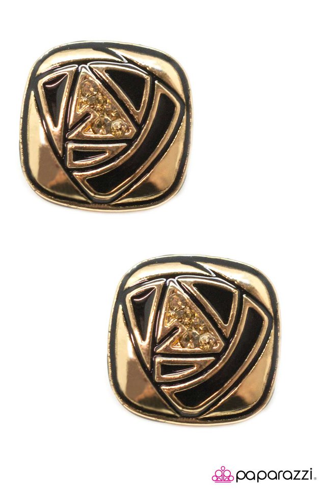 Paparazzi ♥ Radio Star - Gold ♥ Post Earrings