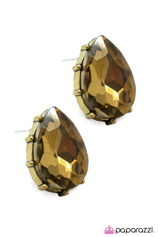 Paparazzi ♥ Newport Yacht Club - Brass ♥ Post Earrings