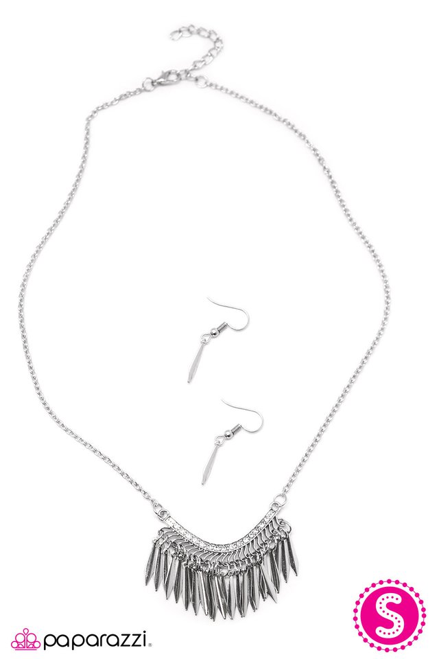 Paparazzi ♥ A Fine Fringe - Silver ♥ Necklace