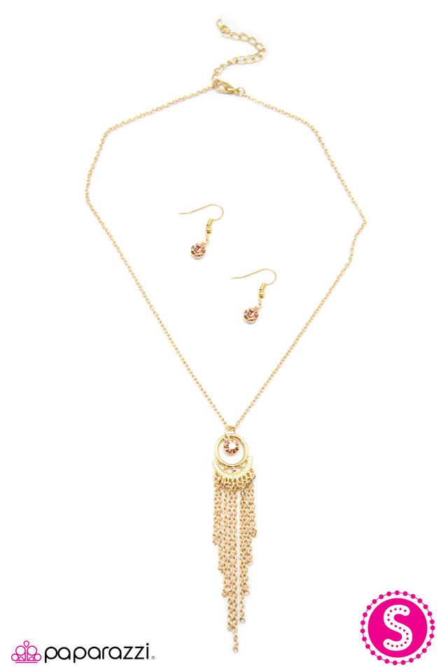 Paparazzi ♥ Halleys Comet - Gold ♥ Necklace