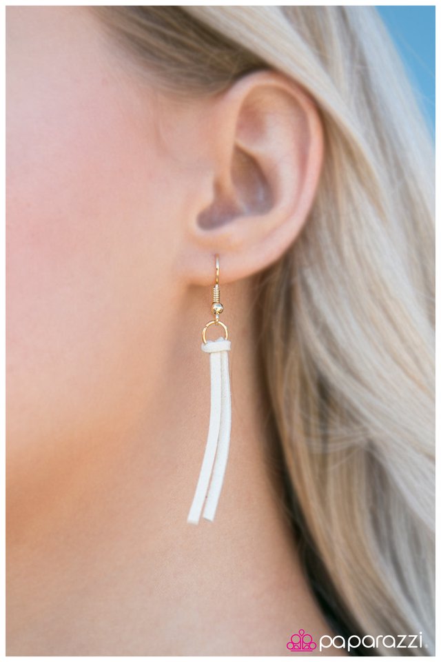 Paparazzi ♥ FRINGE with Benefits - Gold ♥ Necklace