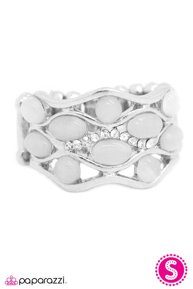 Paparazzi ♥ Just GLOW With It - White ♥ Ring