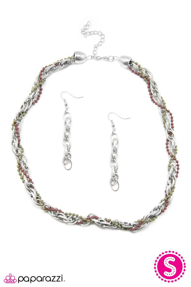 Paparazzi ♥ Time To Celebrate! - Green ♥ Necklace