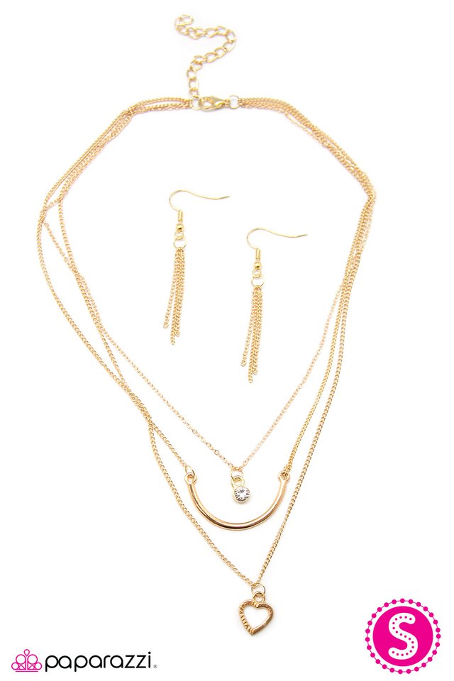 Paparazzi ♥ Lucky in Love - Gold ♥ Necklace