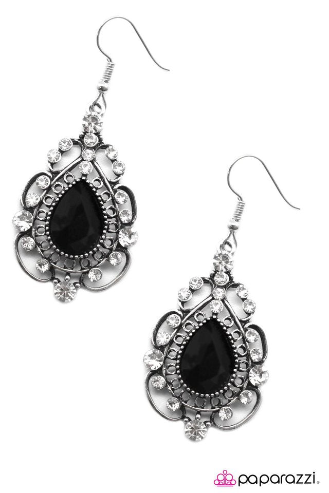Paparazzi ♥ Dancing With The Stars - Black ♥ Earrings