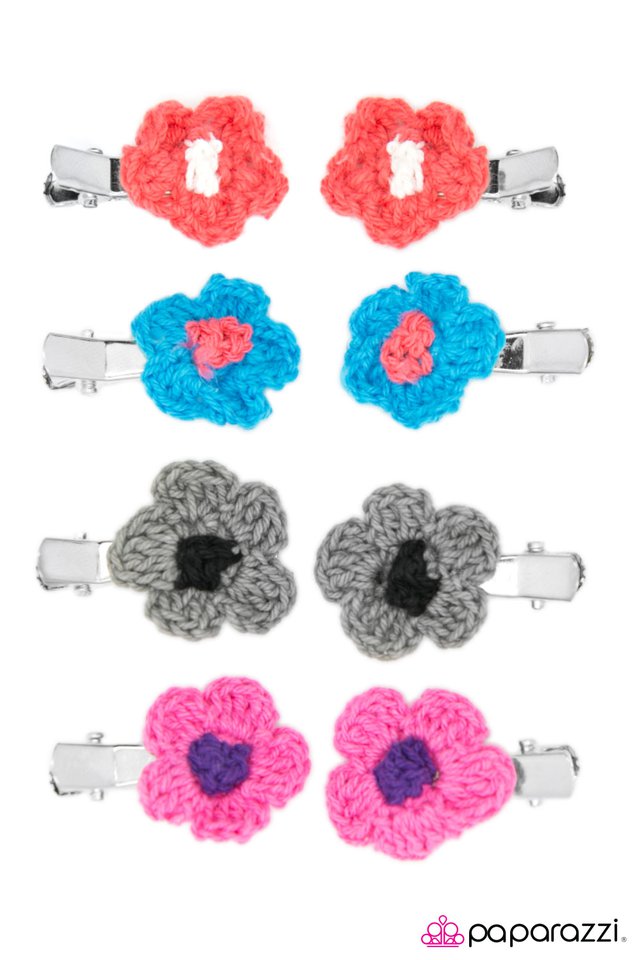Paparazzi ♥ Close Knit 2 - Multi ♥ Hair Clip