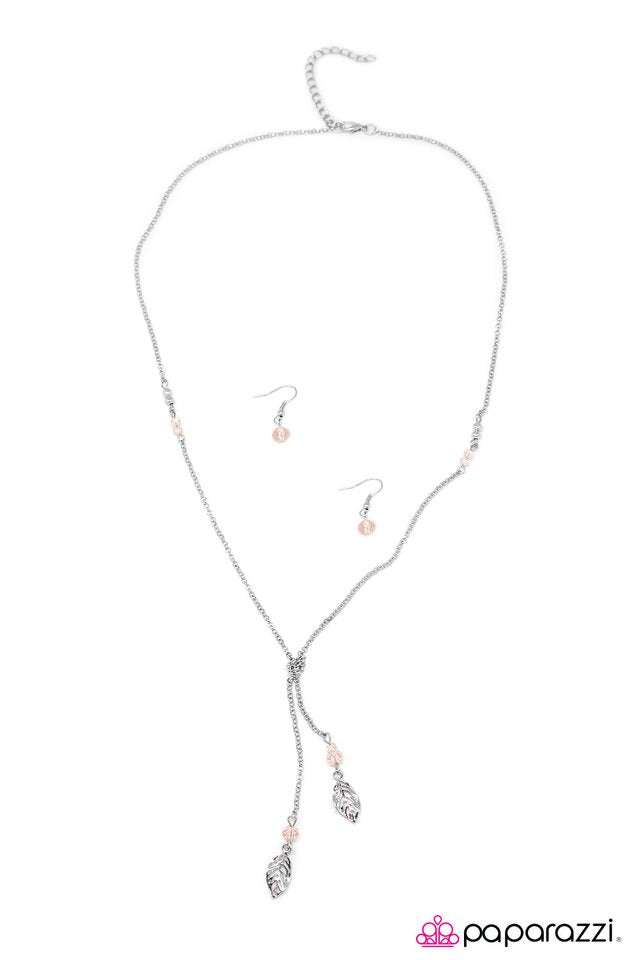Paparazzi ♥ LEAF It Be! - Pink ♥ Necklace