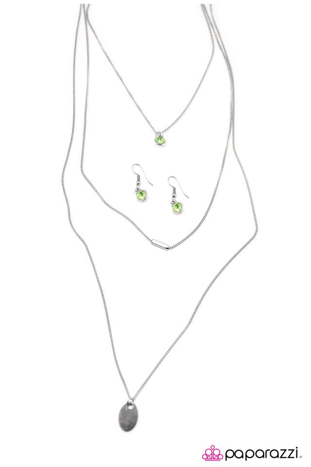 Paparazzi ♥ Never Look Back - Green ♥ Necklace