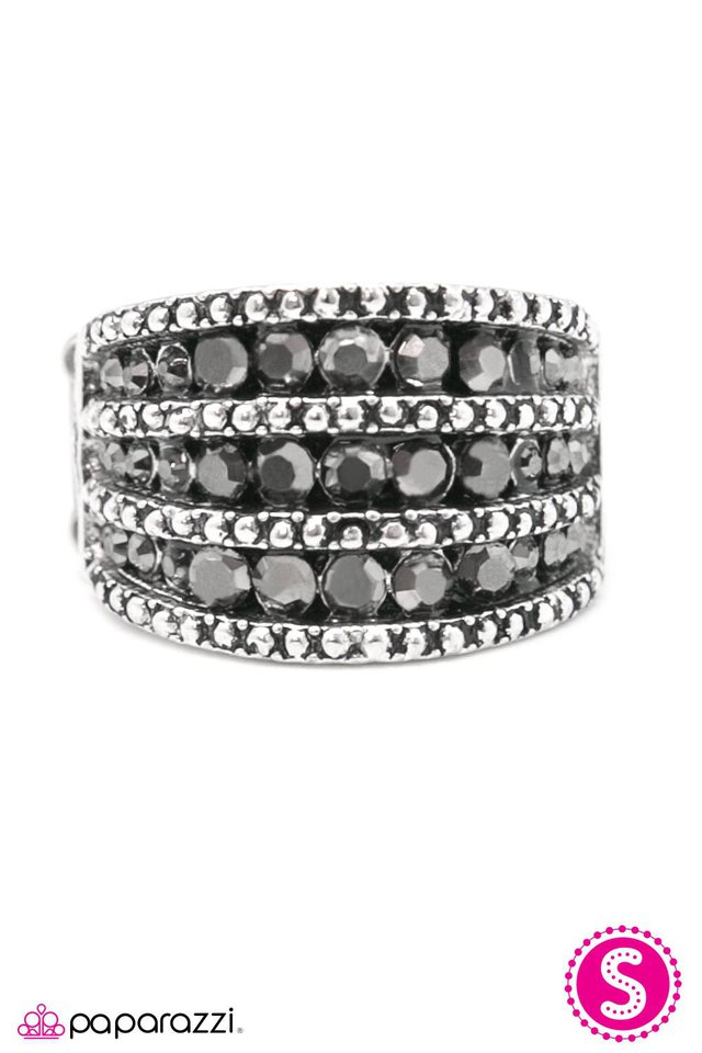 Paparazzi ♥ Million Dollar Baby - Silver ♥ Ring