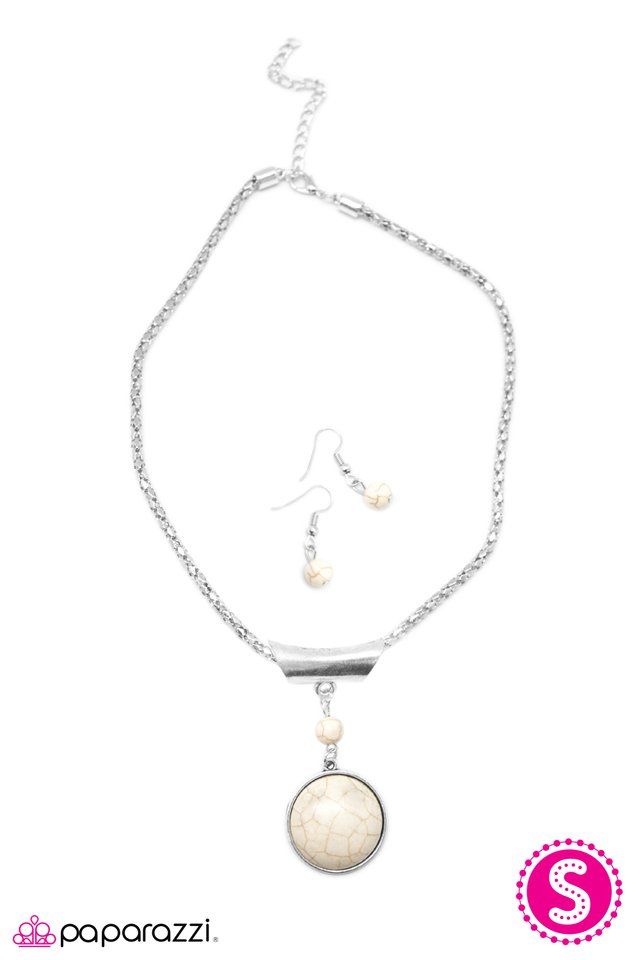 Paparazzi ♥ The Electric Slide - White ♥ Necklace
