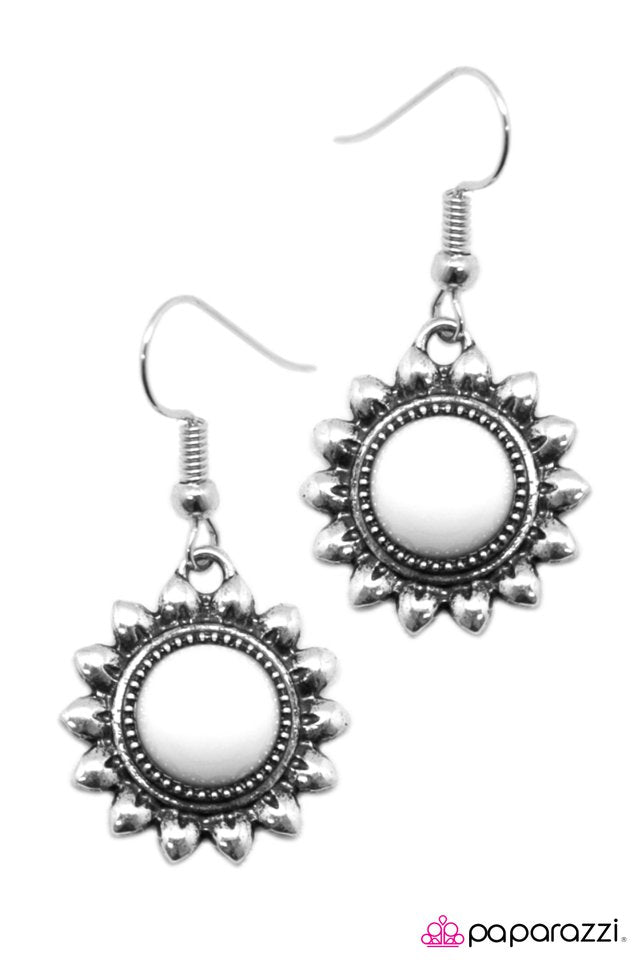 Paparazzi ♥ Pep Rally - White ♥ Earrings
