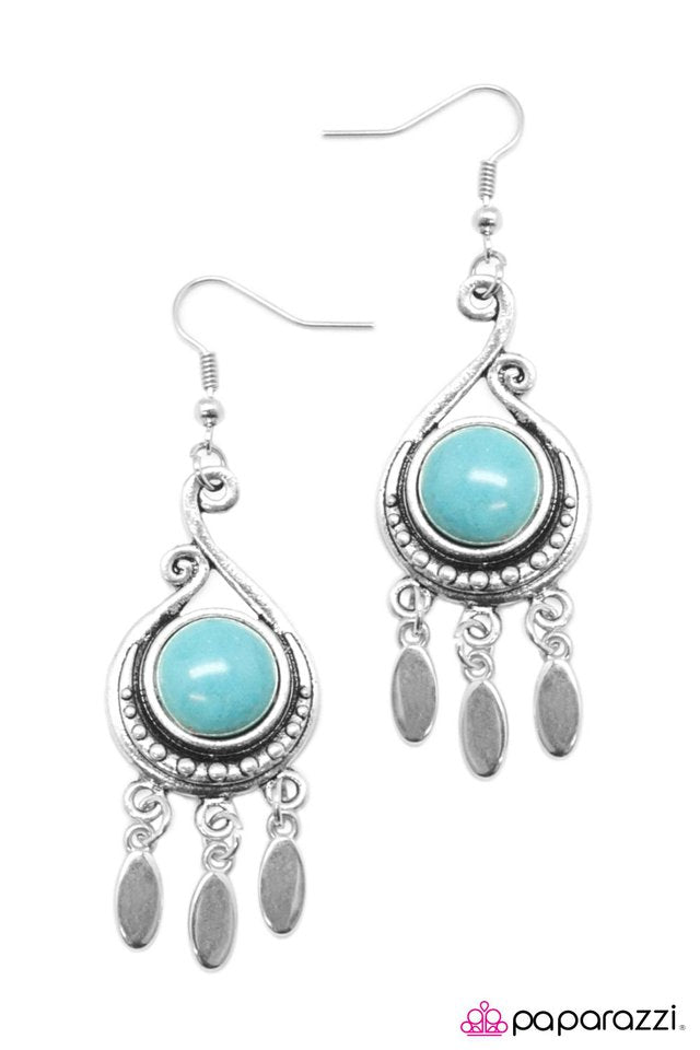 Paparazzi ♥ Western Dreams - Blue ♥ Earrings