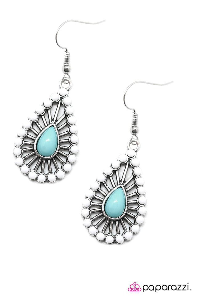 Paparazzi ♥ Expand Your Horizons - Multi ♥ Earrings