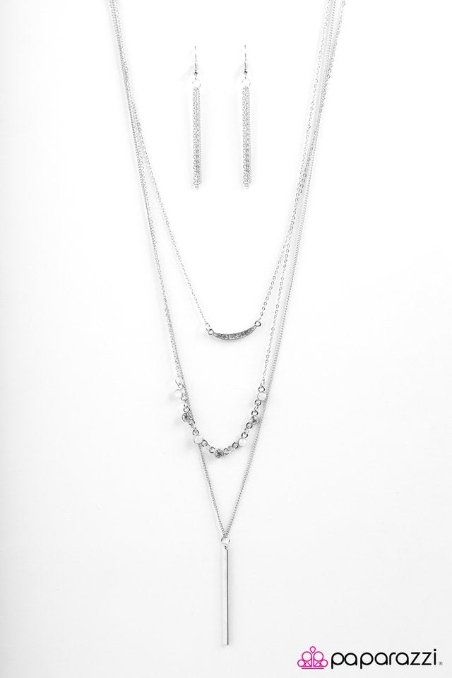 Paparazzi ♥ Moonlight Stroll - White ♥ Necklace