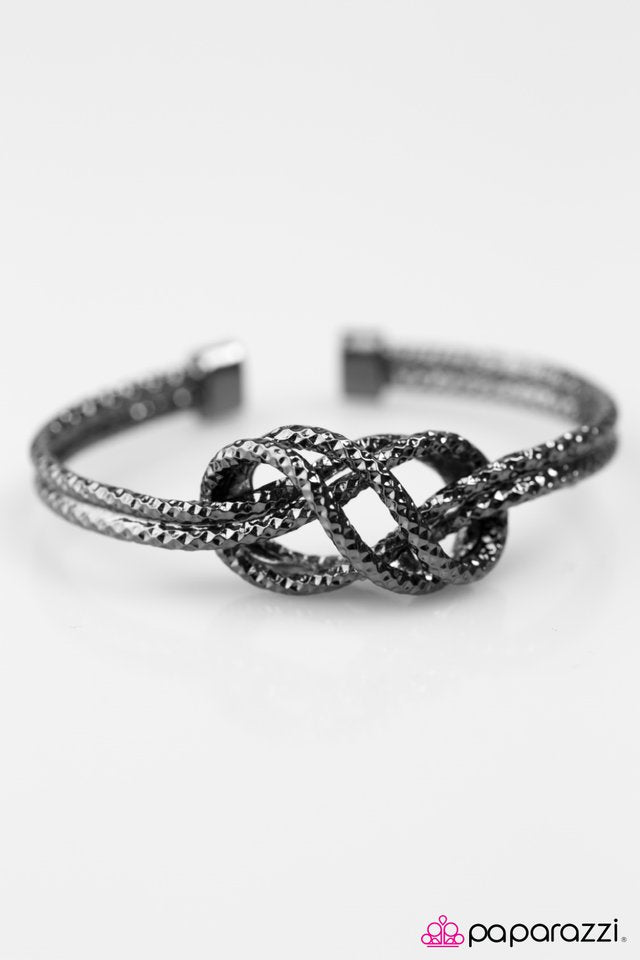 Paparazzi ♥ So KNOT Sorry - Black ♥ Bracelet