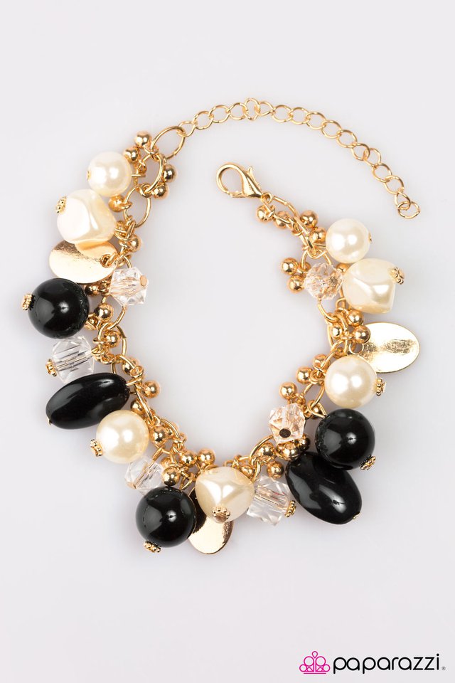 Paparazzi ♥ Camera Ready - Gold ♥ Bracelet