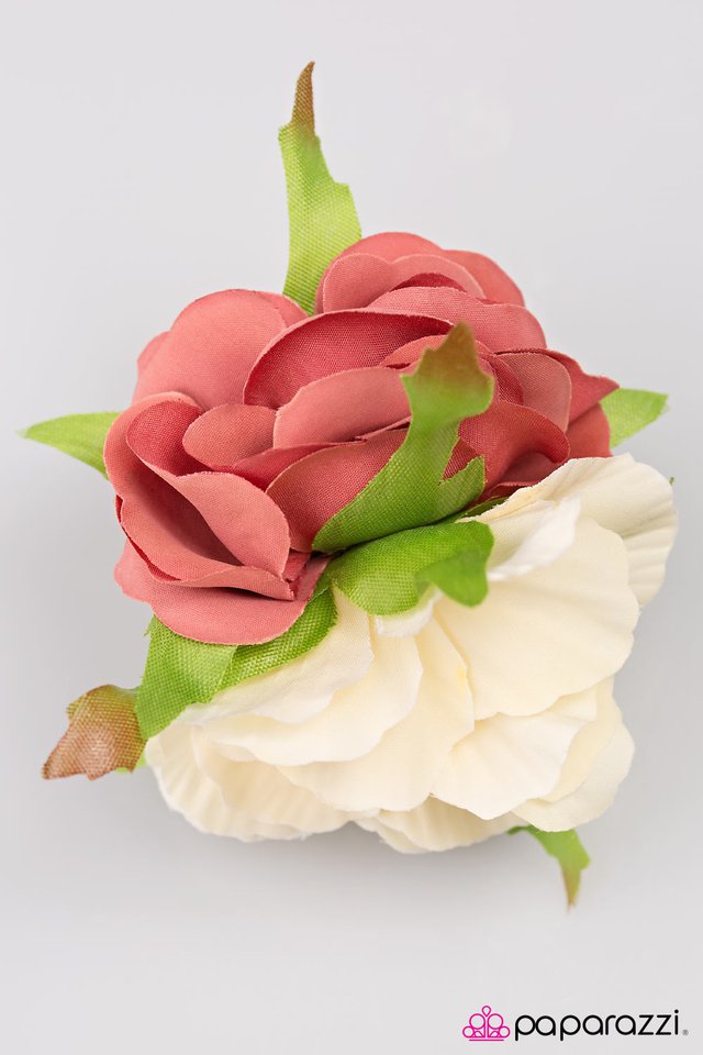 Paparazzi ♥ Bloomin Bayou - Pink ♥ Hair Clip