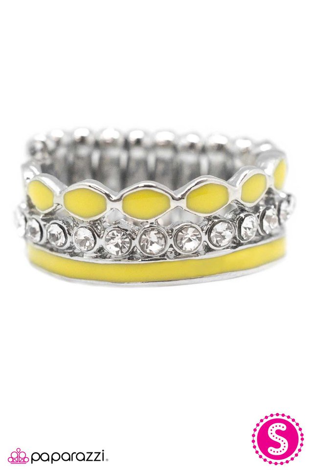 Paparazzi ♥ Fool Me Once... - Yellow ♥ Ring