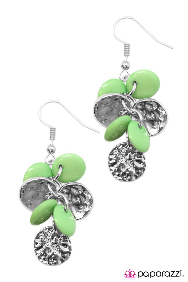 Paparazzi ♥ I Like To Move It - Green ♥ Earrings