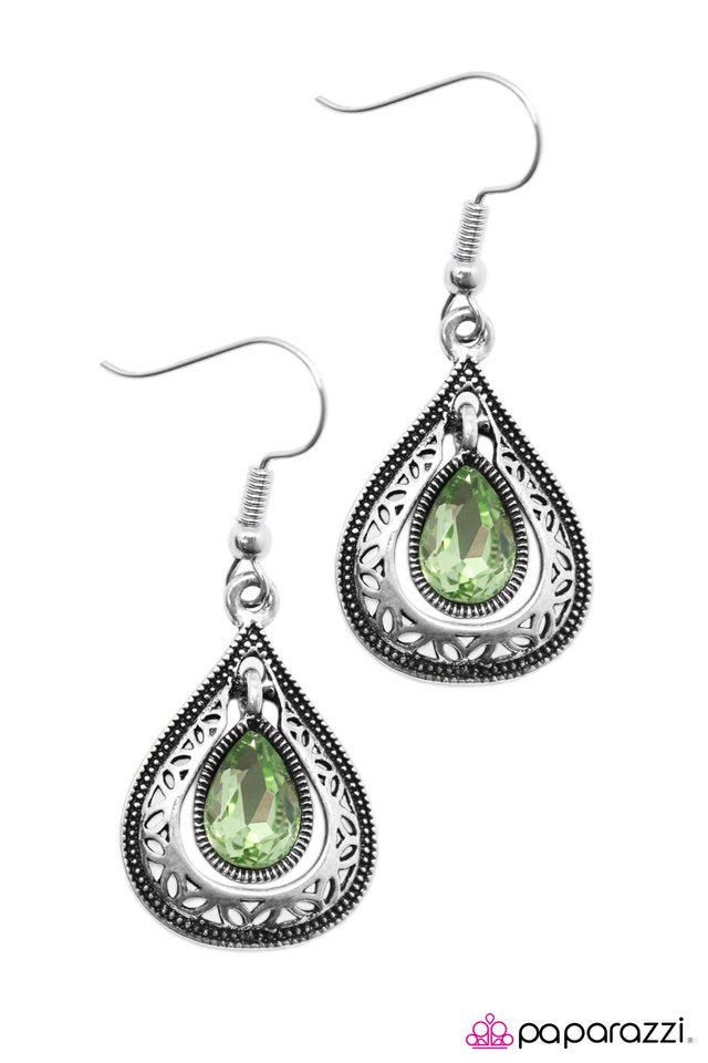 Paparazzi ♥ The First Kiss - Green ♥ Earrings