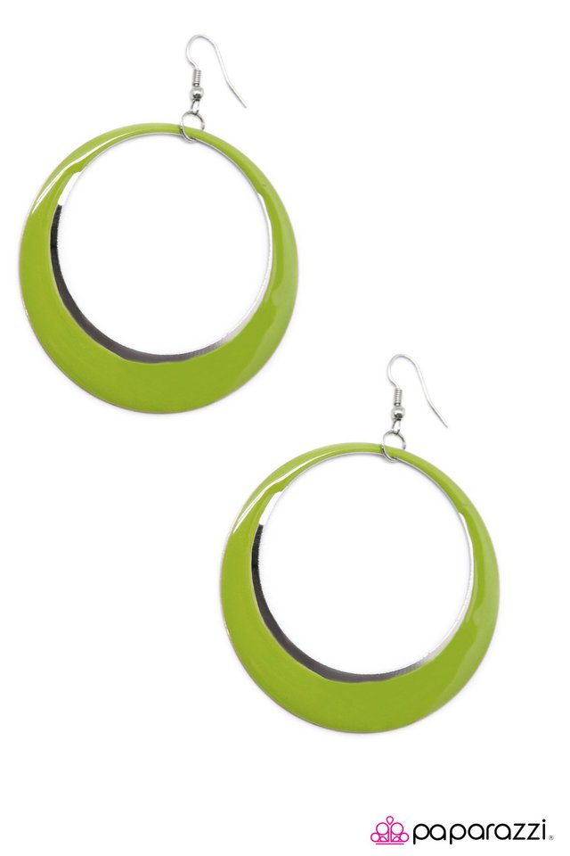 Paparazzi ♥ Fly Me To The Moon - Green ♥ Earrings