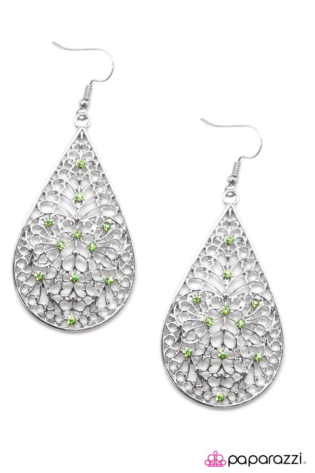 Paparazzi ♥ At First Glance - Green ♥ Earrings