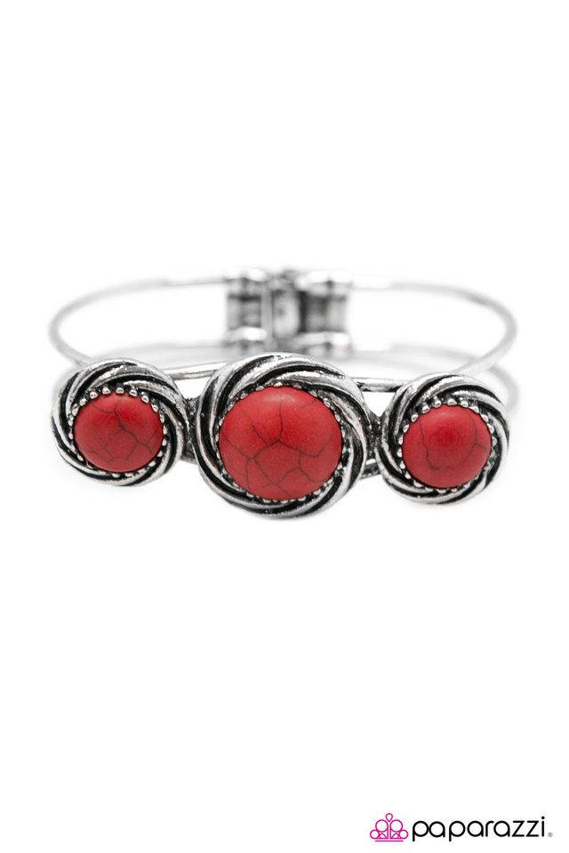 Paparazzi ♥ Country Music - Red ♥ Bracelet
