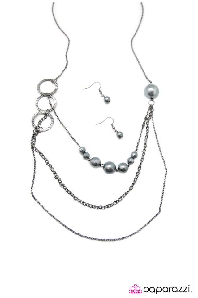 Paparazzi ♥ Youre CRIMPING My Style - Silver ♥ Necklace