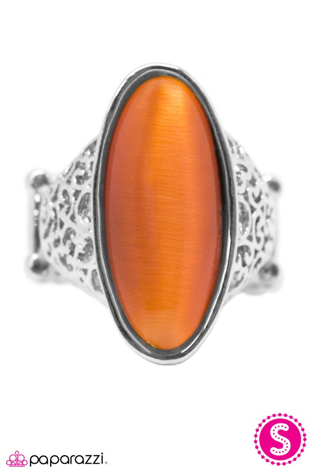 Paparazzi ♥ Look At Her GLOW! - Orange ♥ Ring