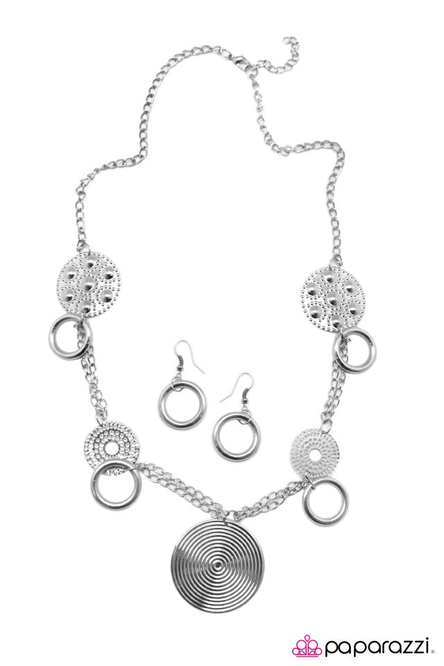 Paparazzi ♥ Totally In Tune - Silver ♥ Necklace