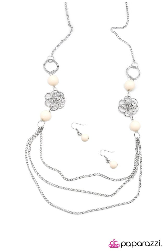Paparazzi ♥ A Beautiful Diss-aster - White ♥ Necklace