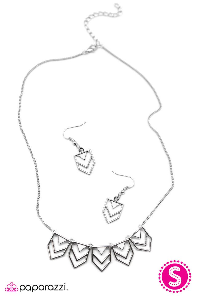 Paparazzi ♥ I Wont Bite - White ♥ Necklace