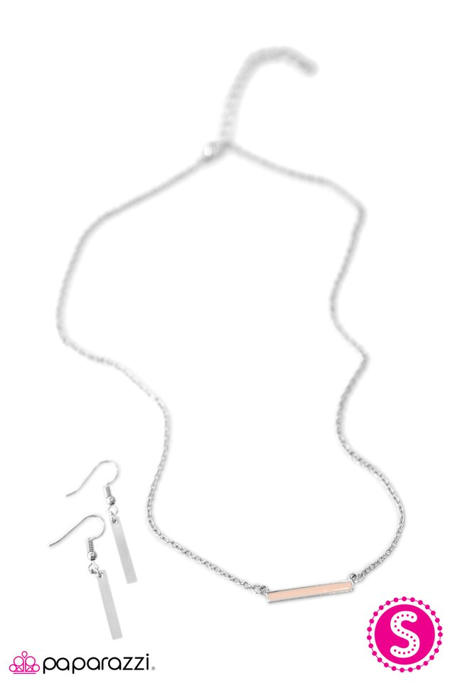 Paparazzi ♥ Plain and Simple - Pink ♥ Necklace