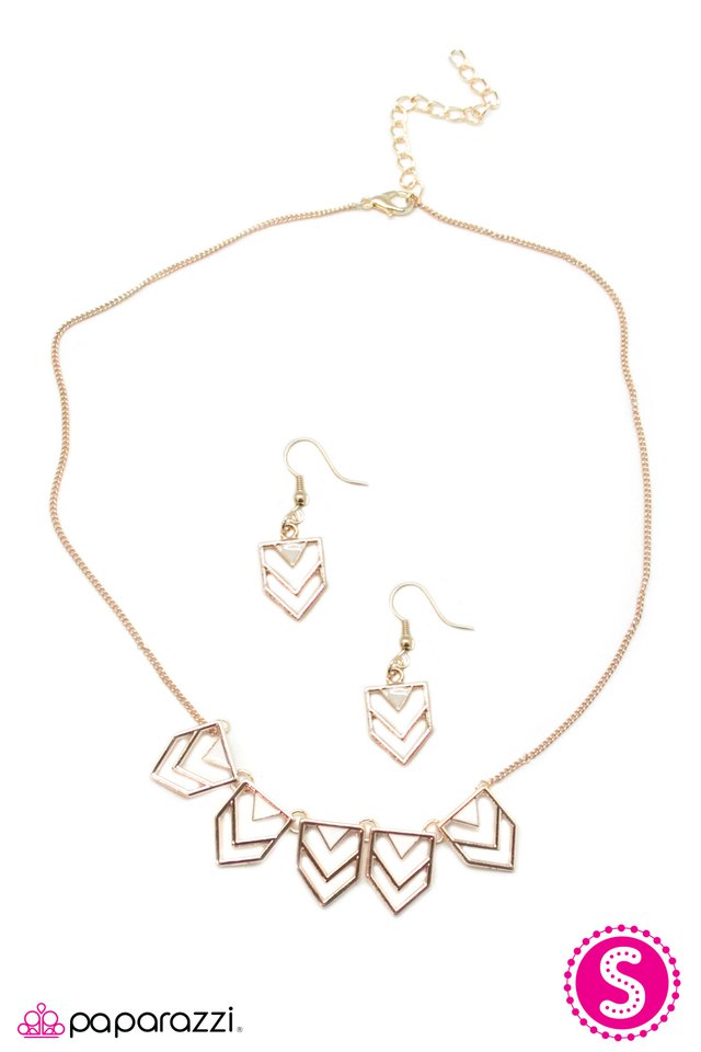 Paparazzi ♥ I Wont Bite - Rose Gold ♥ Necklace