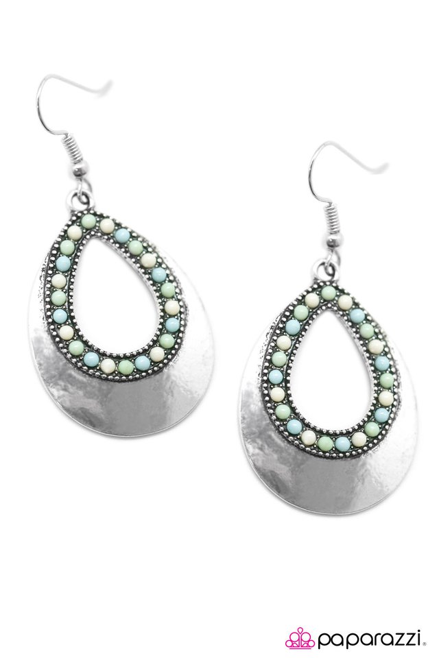 Paparazzi ♥ When The Sun Goes Down - Multi ♥ Earrings