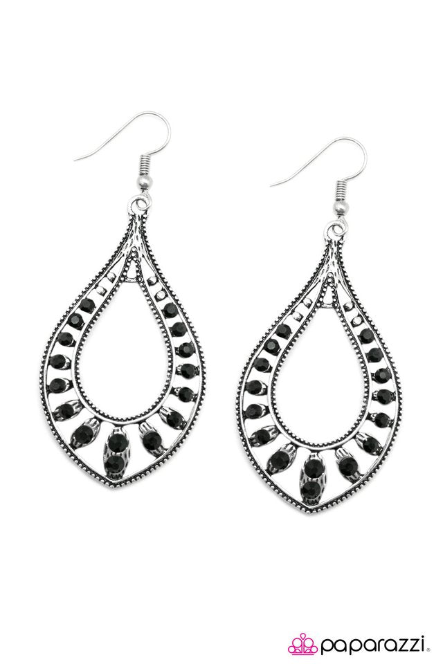 Paparazzi ♥ Big Spender - Black ♥ Earrings
