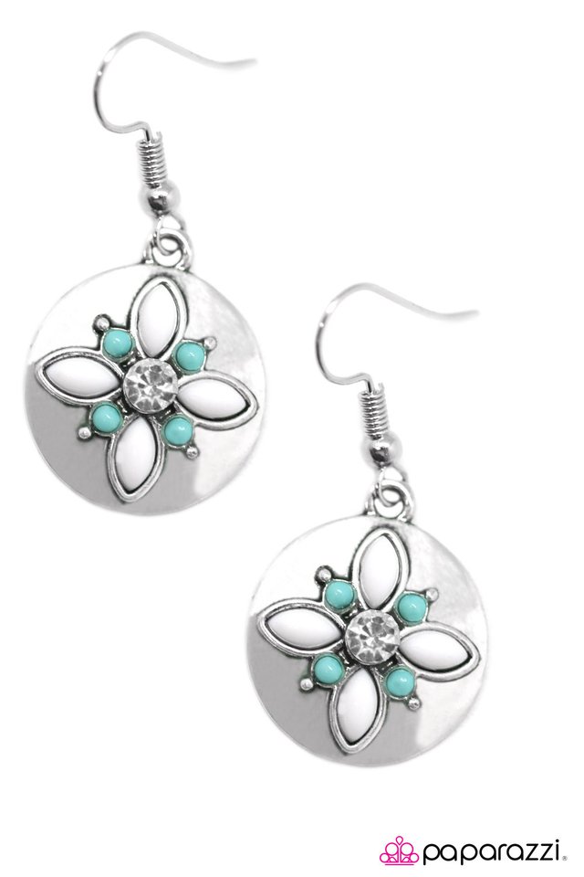 Paparazzi ♥ Stop and Stare - Multi ♥ Earrings