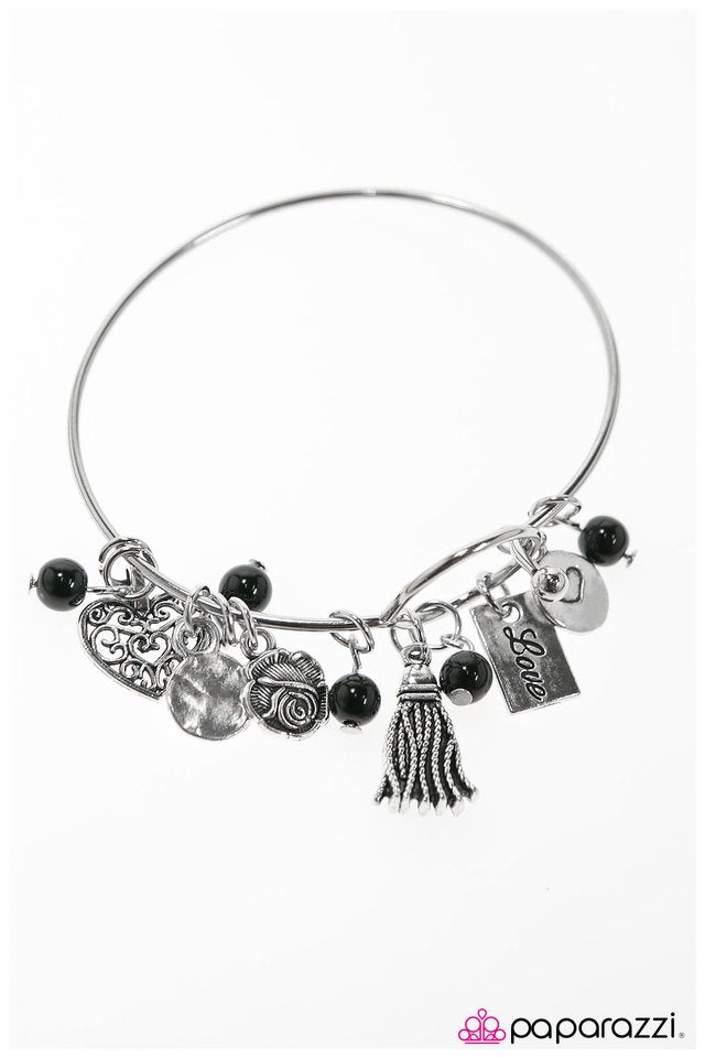 Paparazzi ♥ Wherefore Art Thou, Romeo - Black ♥ Bracelet