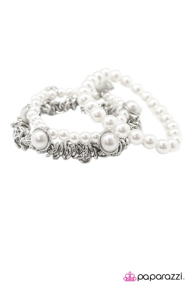 Paparazzi ♥ Private Audition - White ♥ Bracelet