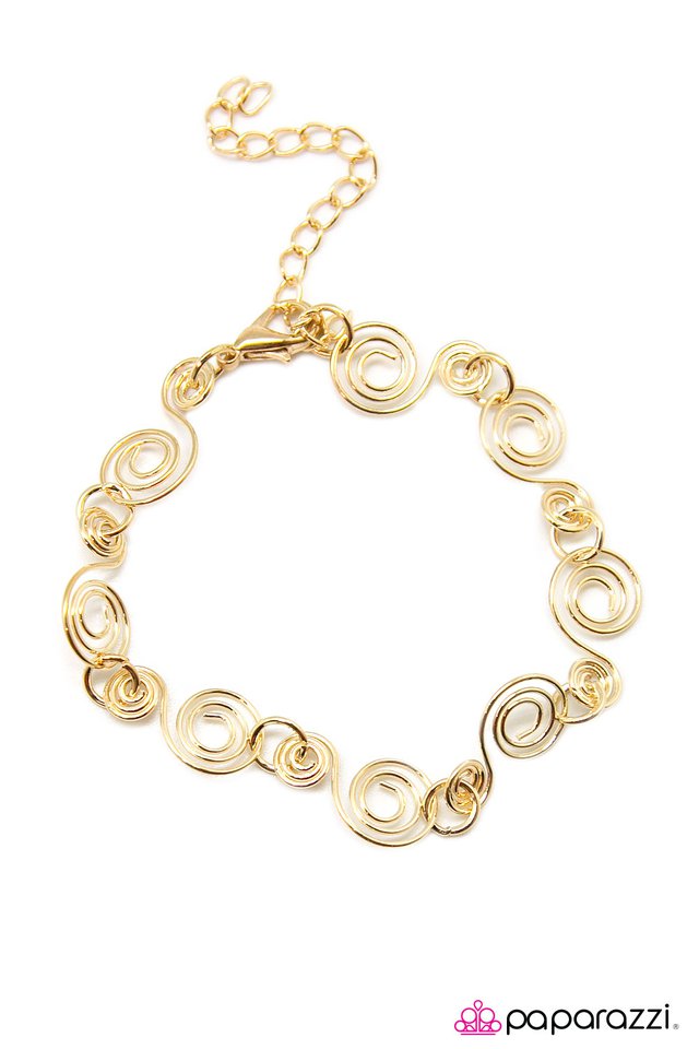 Paparazzi ♥ I Just Want To Spin - Gold ♥ Bracelet