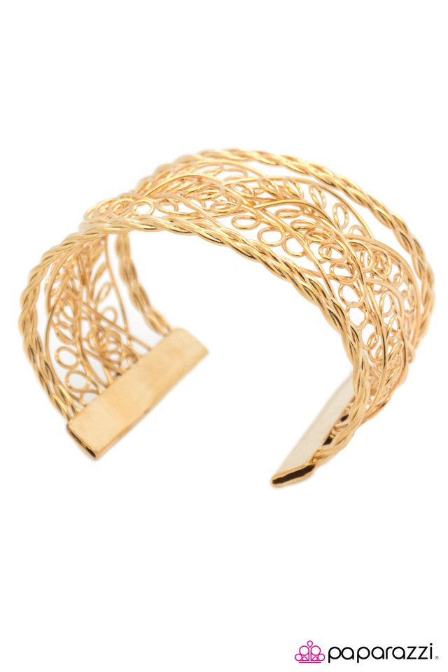 Paparazzi ♥ WIRE Drill - Gold ♥ Bracelet